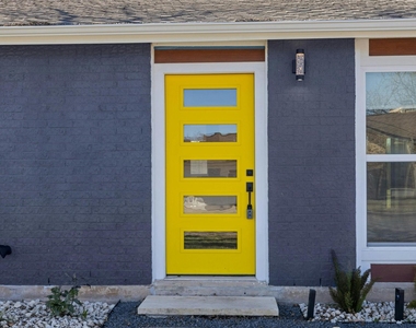1400 Bellmar Dr - Photo Thumbnail 4