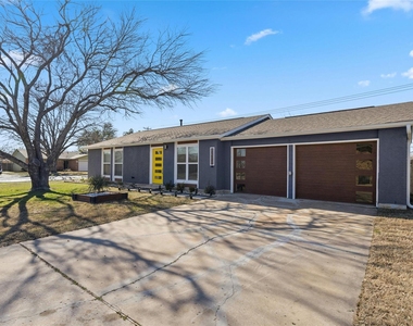 1400 Bellmar Dr - Photo Thumbnail 3