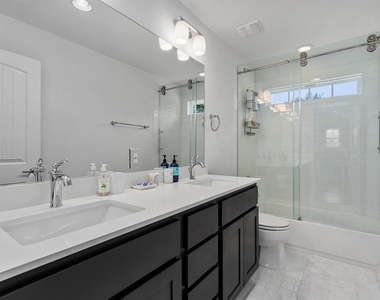 1309 Fort Branch Blvd - Photo Thumbnail 12