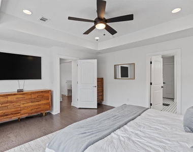 1309 Fort Branch Blvd - Photo Thumbnail 7