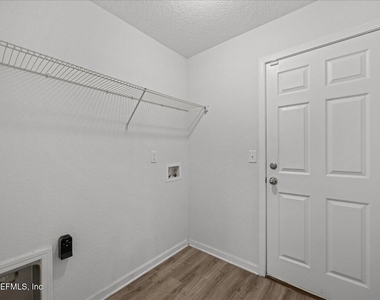 13949 Gossett Street - Photo Thumbnail 9