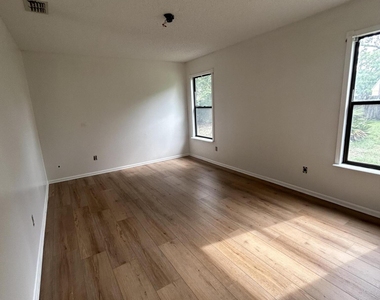 2443 Footbridge Lane - Photo Thumbnail 5