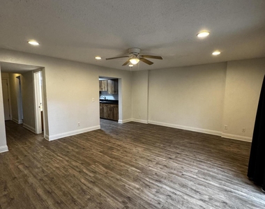 12 Glen Arbor - Photo Thumbnail 5