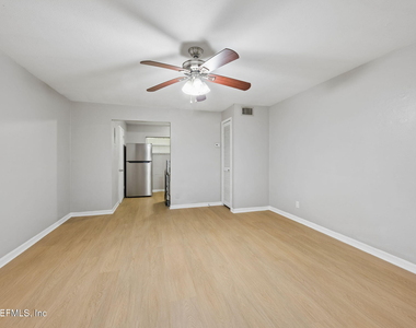 2775 Herschel Street - Photo Thumbnail 2