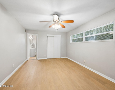 2775 Herschel Street - Photo Thumbnail 7