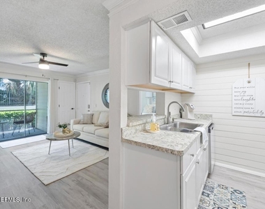 100 Fairway Park Boulevard - Photo Thumbnail 10
