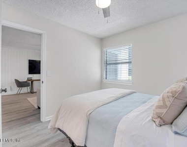 100 Fairway Park Boulevard - Photo Thumbnail 15