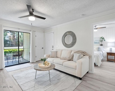 100 Fairway Park Boulevard - Photo Thumbnail 6
