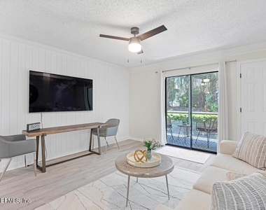 100 Fairway Park Boulevard - Photo Thumbnail 5