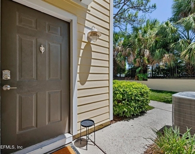 100 Fairway Park Boulevard - Photo Thumbnail 2