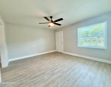 5141 Corsair Avenue - Photo Thumbnail 5