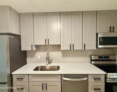 5141 Corsair Avenue - Photo Thumbnail 8