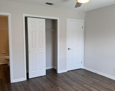 1270 Ticonderoga - Photo Thumbnail 7