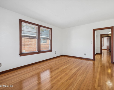 1109 Cherry Street - Photo Thumbnail 7