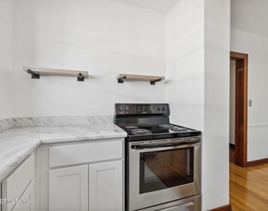 1109 Cherry Street - Photo Thumbnail 10