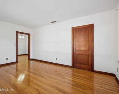 1109 Cherry Street - Photo Thumbnail 6
