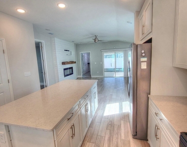 45 Vicksburg Drive - Photo Thumbnail 5