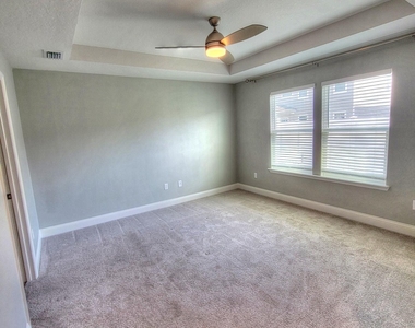 45 Vicksburg Drive - Photo Thumbnail 13