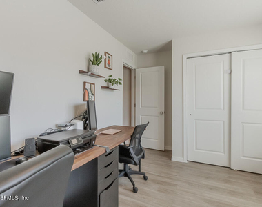5542 Ortega Bluff Lane - Photo Thumbnail 29