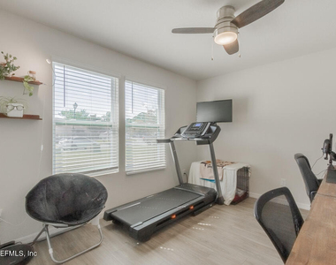5542 Ortega Bluff Lane - Photo Thumbnail 24