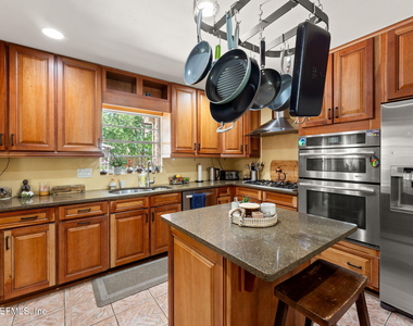 4339 Genoa Avenue - Photo Thumbnail 4