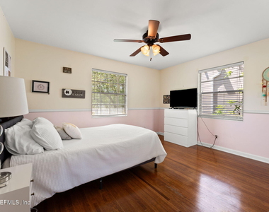 4339 Genoa Avenue - Photo Thumbnail 19