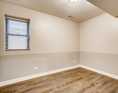 2312 S Seeley Avenue - Photo Thumbnail 8