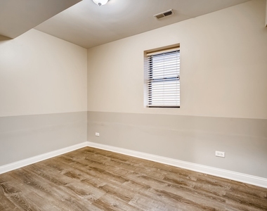 2312 S Seeley Avenue - Photo Thumbnail 9