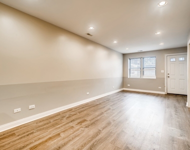 2312 S Seeley Avenue - Photo Thumbnail 4