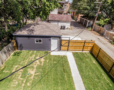 723 N Waller Avenue - Photo Thumbnail 10