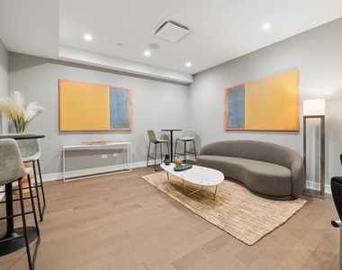 434 W Melrose Street - Photo Thumbnail 12