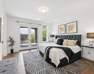 434 W Melrose Street - Photo Thumbnail 10