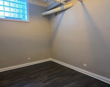 4764 N Virginia Avenue - Photo Thumbnail 8