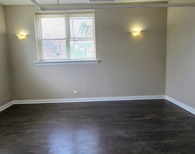 4764 N Virginia Avenue - Photo Thumbnail 4