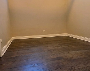 4764 N Virginia Avenue - Photo Thumbnail 13