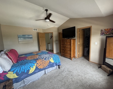 1523 Grand Drive - Photo Thumbnail 13
