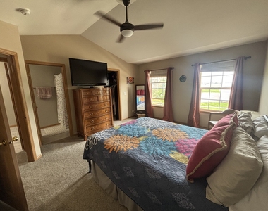 1523 Grand Drive - Photo Thumbnail 14