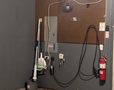 1523 Grand Drive - Photo Thumbnail 24