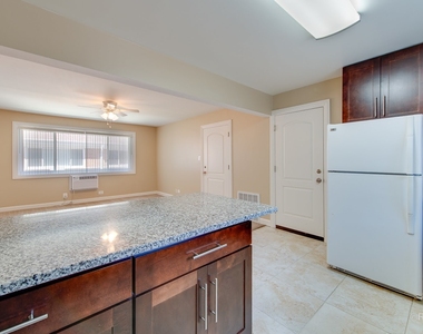 32 N Main Street - Photo Thumbnail 7