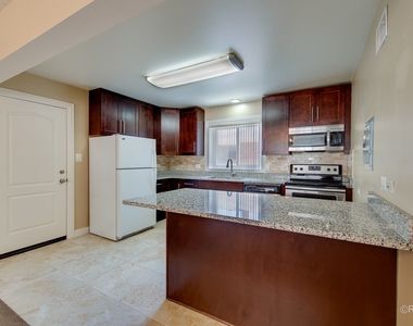 32 N Main Street - Photo Thumbnail 4
