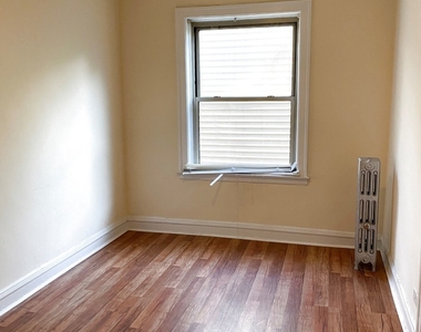 2536 N Sawyer Avenue - Photo Thumbnail 6