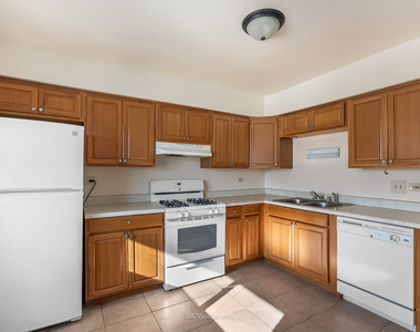 7731 Woodward Avenue - Photo Thumbnail 3