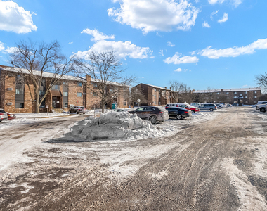 7731 Woodward Avenue - Photo Thumbnail 15