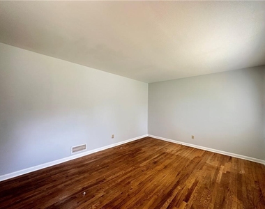967 Pine Roc Drive - Photo Thumbnail 1