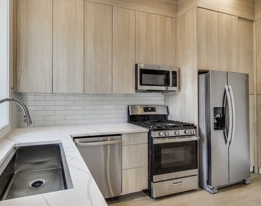 2023 N Drake Avenue - Photo Thumbnail 5
