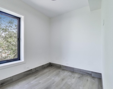 2023 N Drake Avenue - Photo Thumbnail 14
