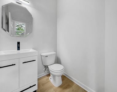 1089 Ellsworth Drive - Photo Thumbnail 5