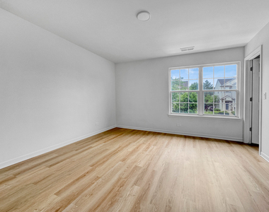 1089 Ellsworth Drive - Photo Thumbnail 9
