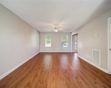 23 Westside Sw - Photo Thumbnail 3