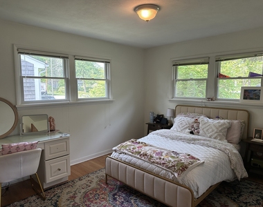 651 Lincoln Avenue - Photo Thumbnail 5